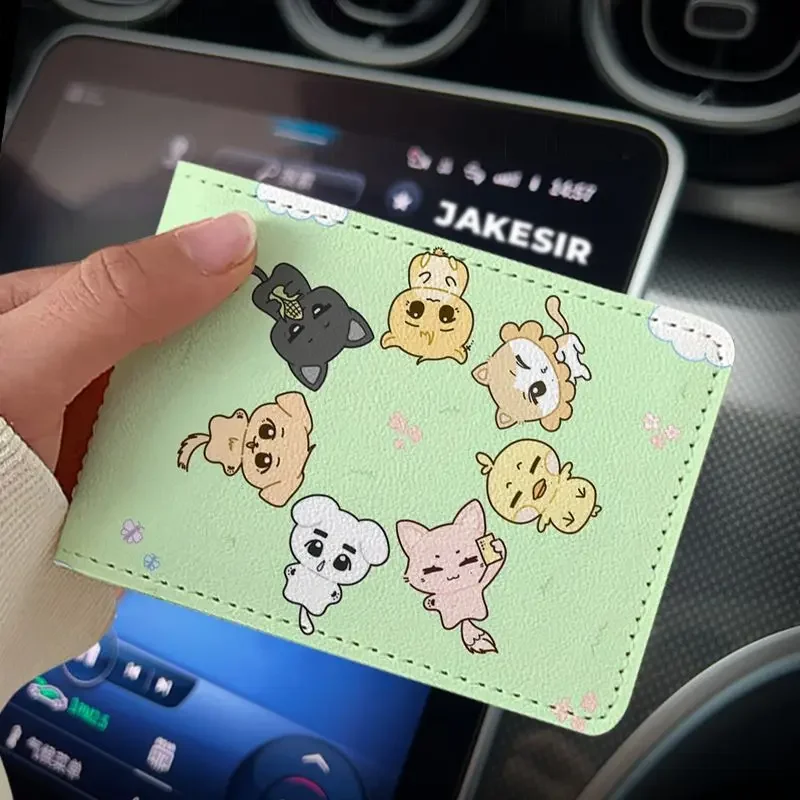 Anime Merchandise Licensing - ENHYPENED Leuke Anime Merchandise rijbewijshoes 2-in-1